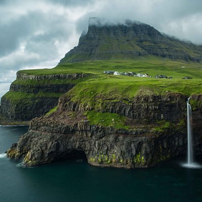 Водяной знак на фотографиях можно поменять в любой момент просто загрузив новую картинку в админке